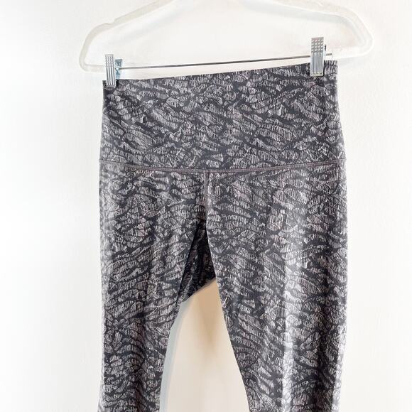 Lululemon Mid Rise Cropped Leggings Black Gray 10 - Picture 7 of 8